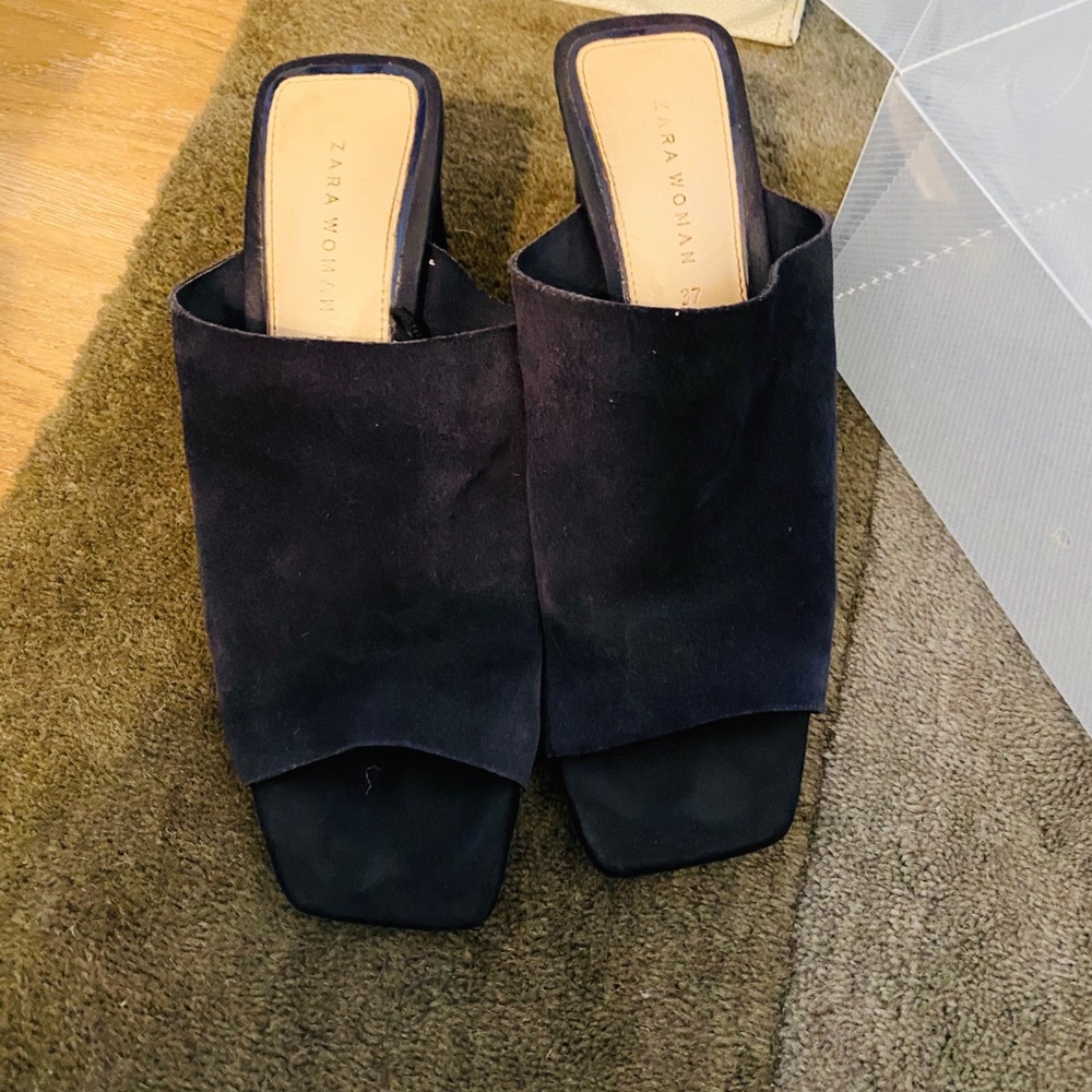 Zara suede blue mules